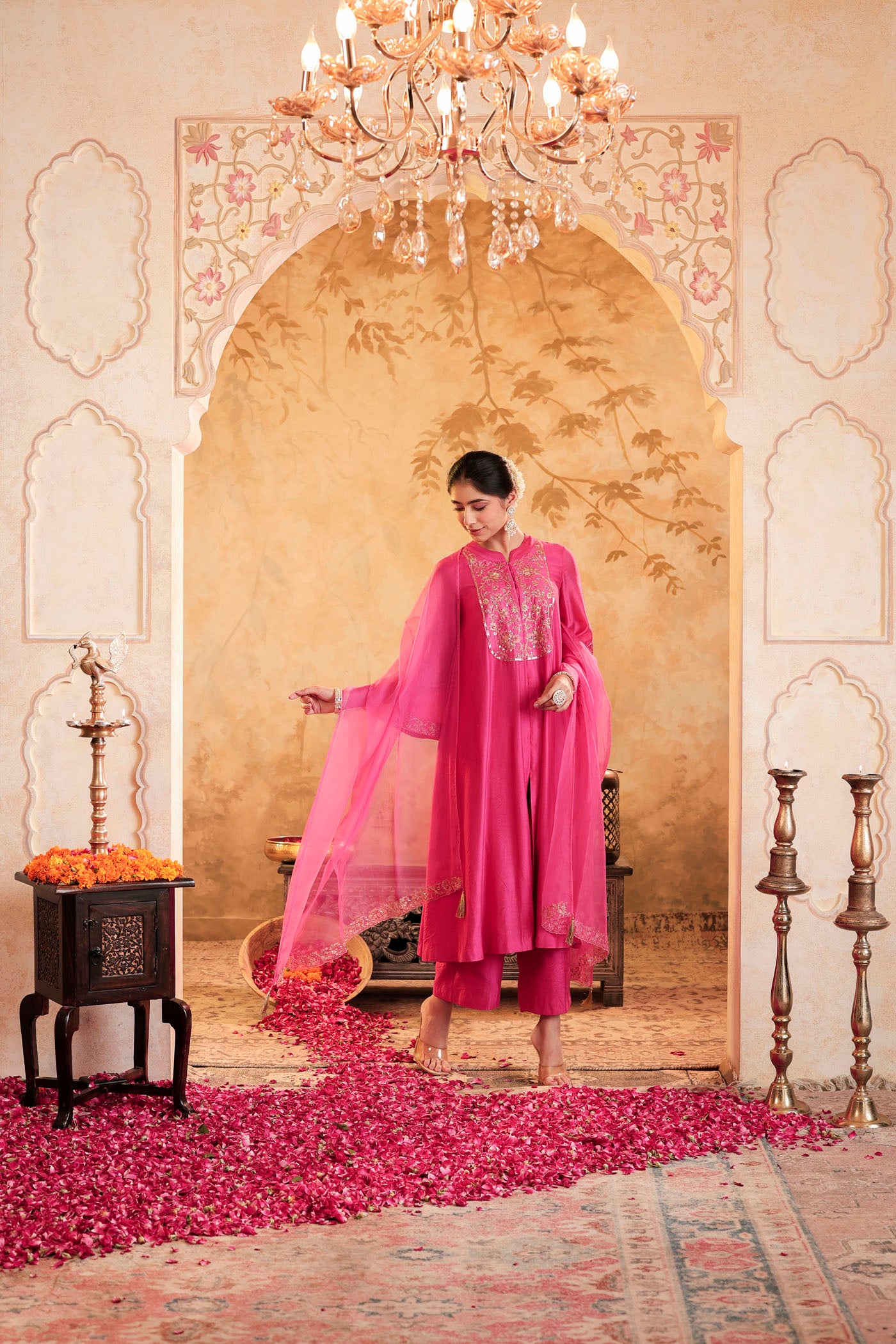 Fuchsia pink kurta set with zari embroidery