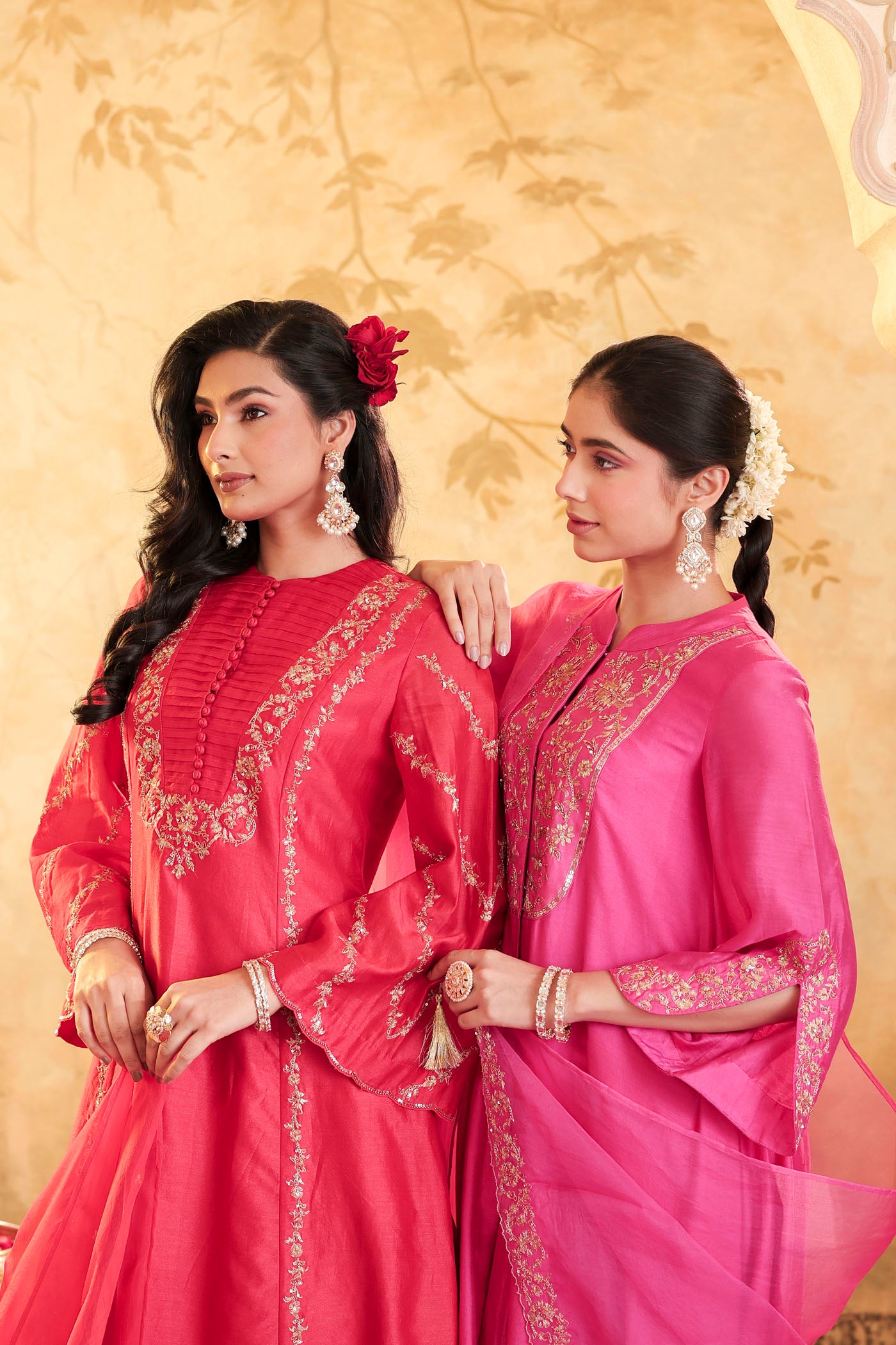 Fuchsia pink kurta set with zari embroidery