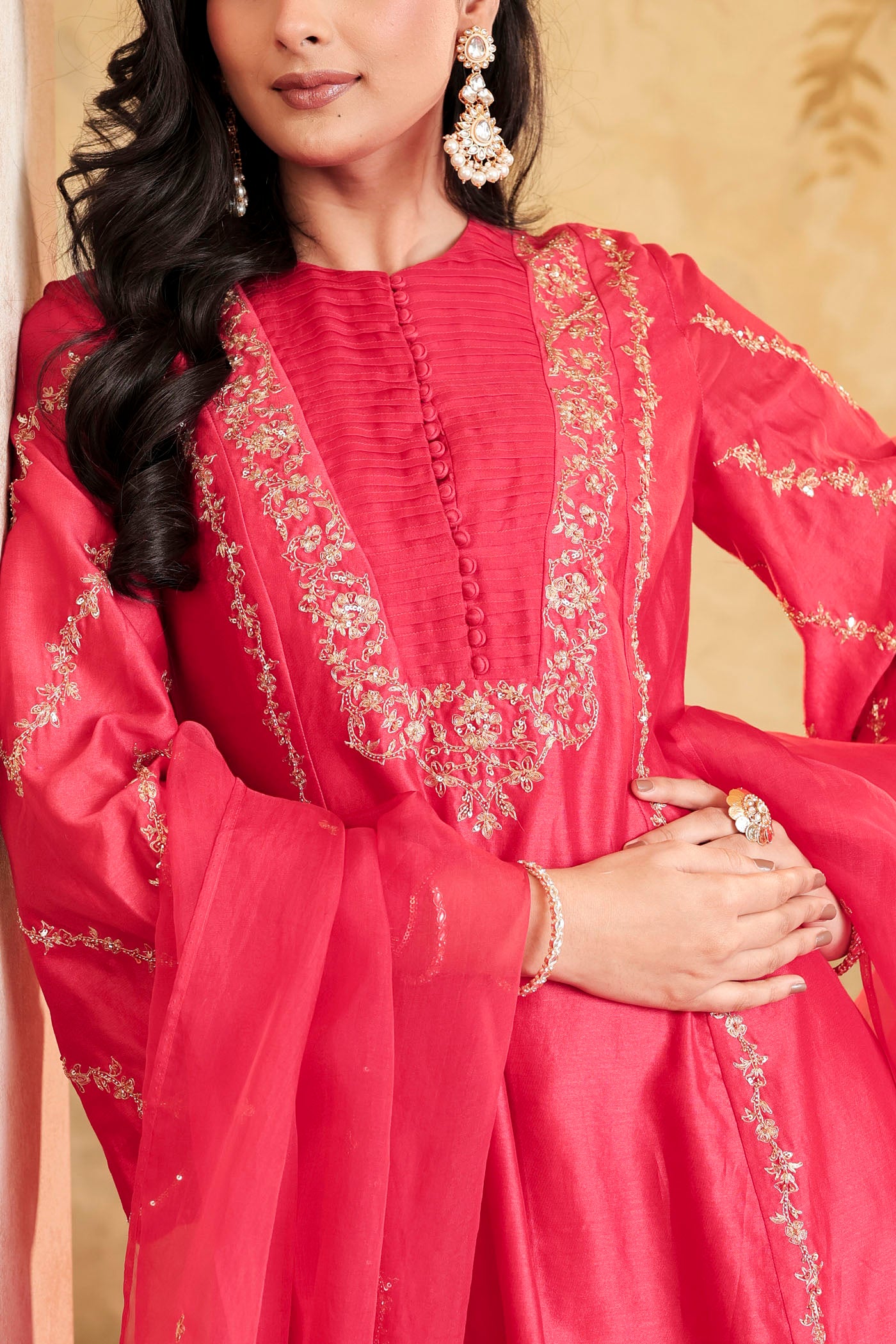 Scarlet red kurta set with floral detailing