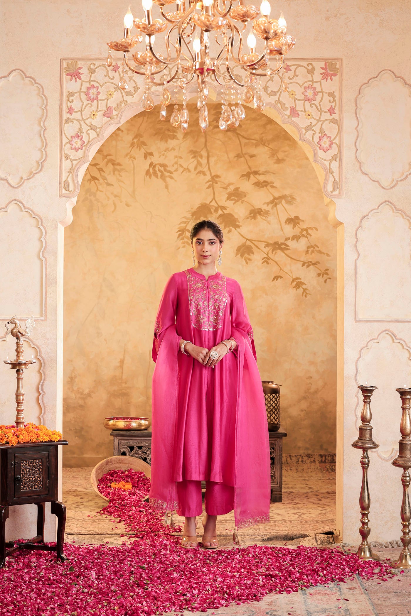 Fuchsia pink kurta set with zari embroidery