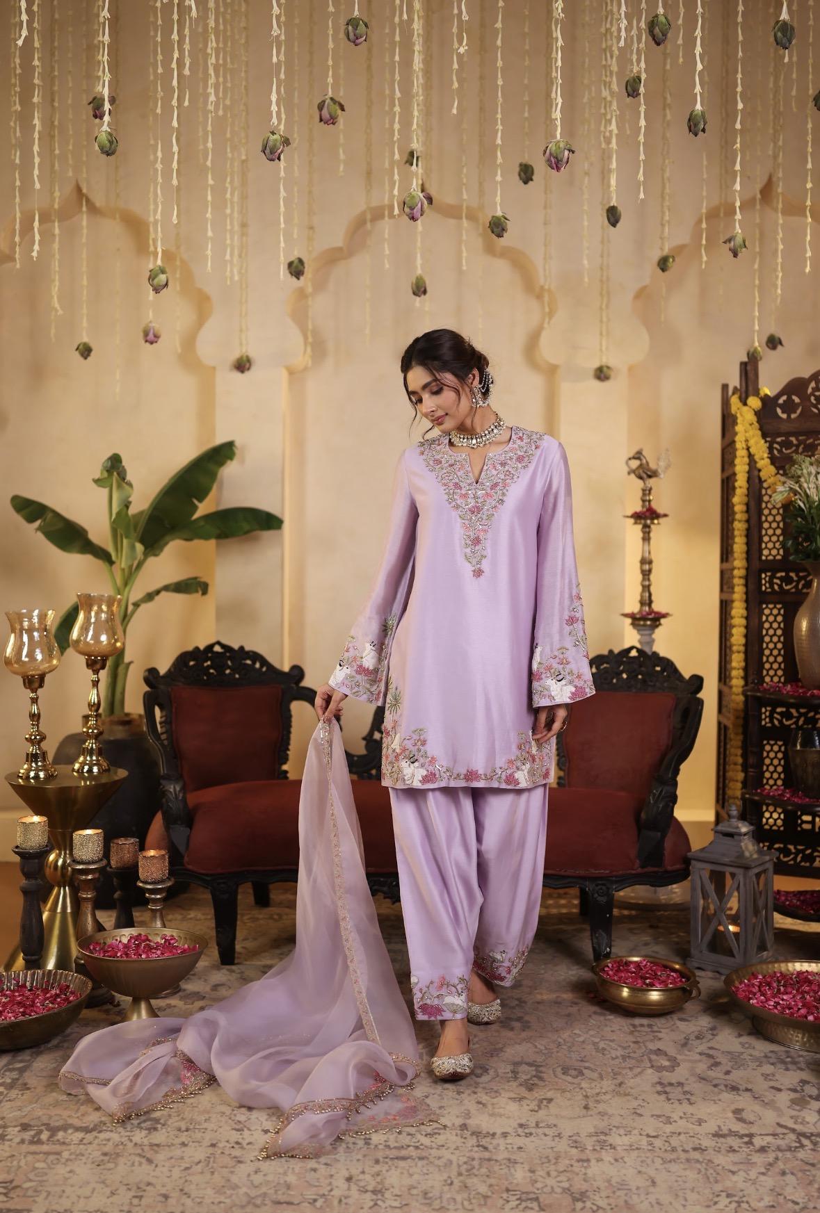 Lilac Kurta Set with Embroidered Detailing